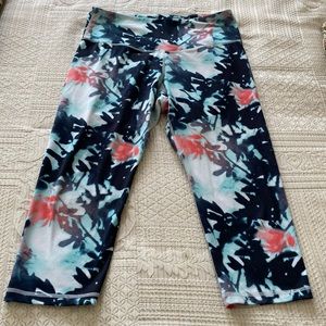 Like New Women's Old Navy Active Yoga Crop Workout Leggings Size XL